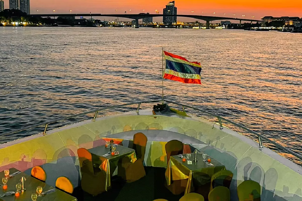 Chaophraya Dinner Cruise Bangkok