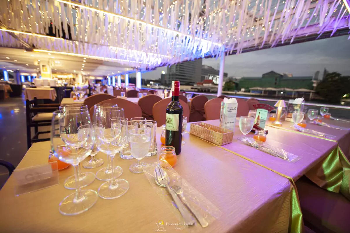 Chaophraya Dinner Cruise Bangkok
