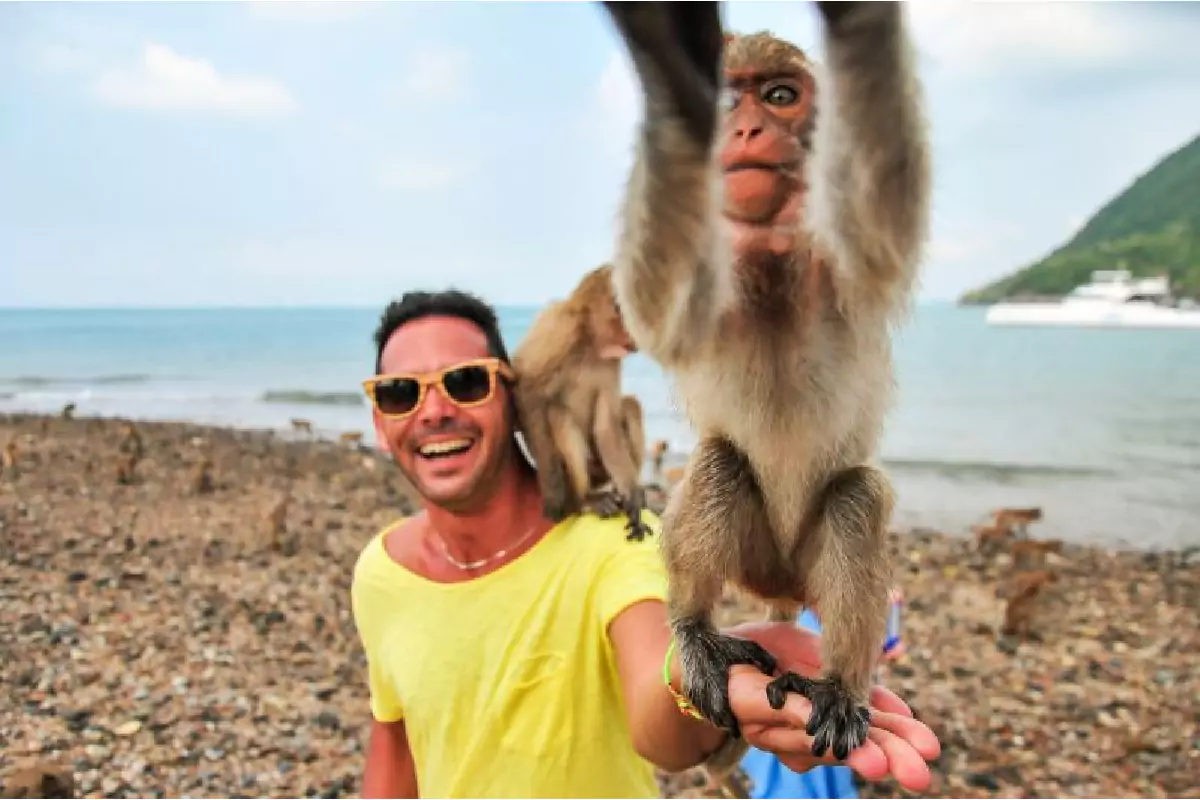 Koh Phai, Koh Rin, Koh Ped Islands Tour Pattaya by Yacht