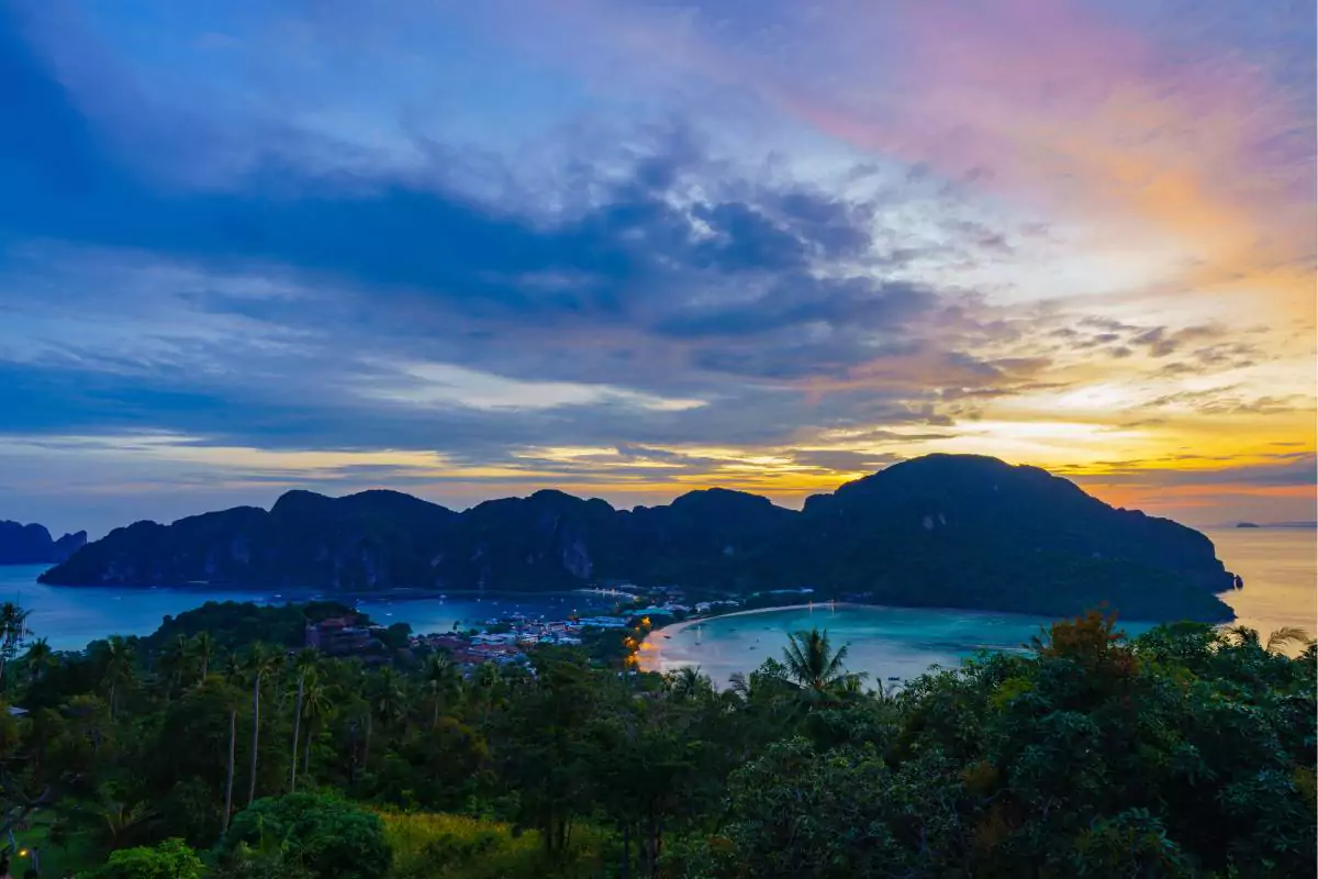 Phi Phi Island Tour Phuket & Sunset Maiton By Speed Catamaran- Ferry/Yacht