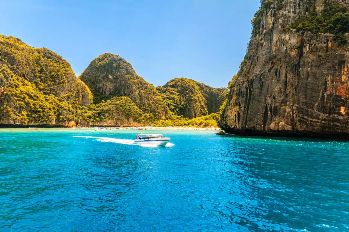 Phi Phi Island tour from Krabi by Speedboat