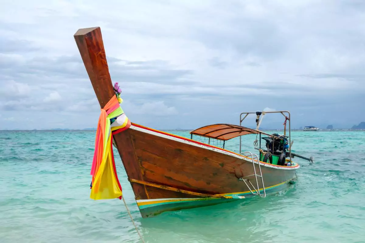 Hong Island Tour Krabi By Longtail Boat With Lunch